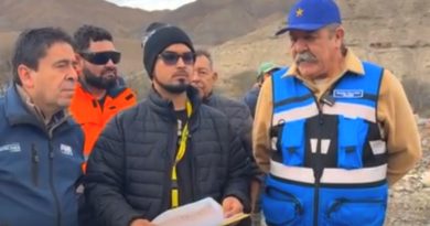 “Un desastre el gobierno”: Alcalde de Tierra Amarilla lanza duras críticas tras infracción en plena emergencia